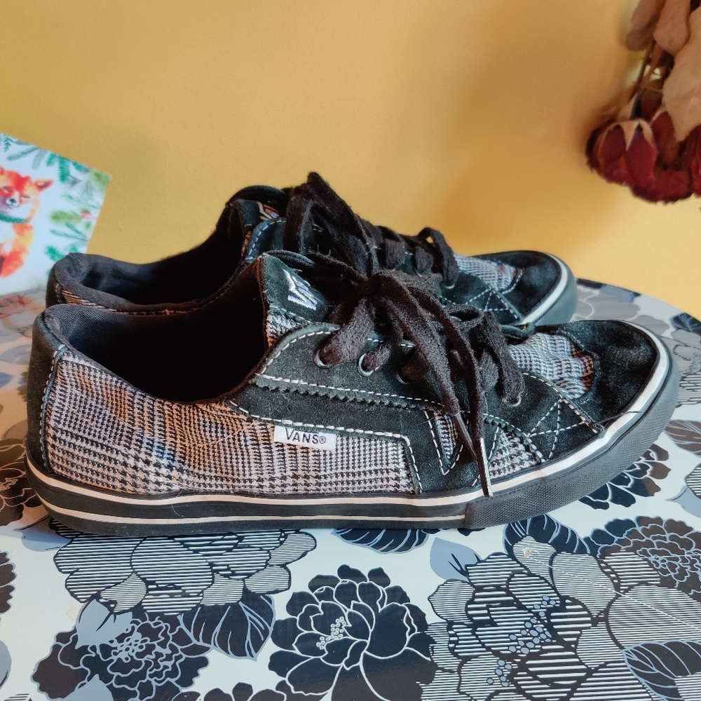 Vans Tory Low Top Skate Shoe houndstooth